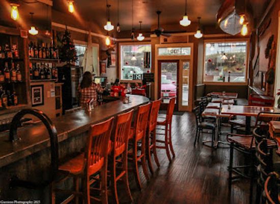 washington/the-columbia-basin/bar/clark-lewie-s-travelers-rest-saloon-grill