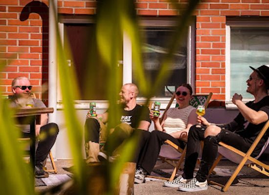 finland/espoo/leppavaara/bar/fat-lizard-brewing-company-taproom-beer-shop