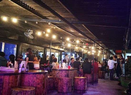 philippines/calabarzon/bar/iris-g-restobar