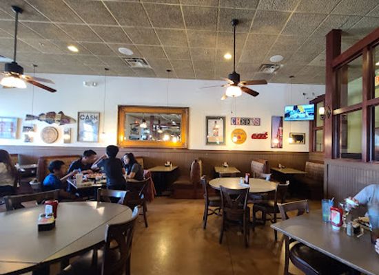 kentucky/knobs-region/bar/hebron-grille