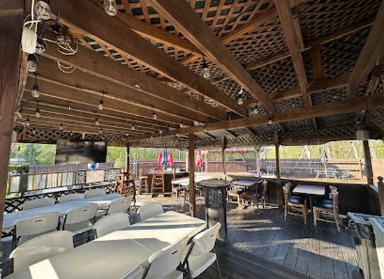 vermont/grand-isle-county/bar/the-spanked-puppy-restaurant-pub