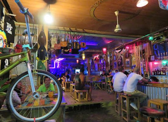 thailand/phuket/patong/bar/roots-rock-reggae-bar-shop