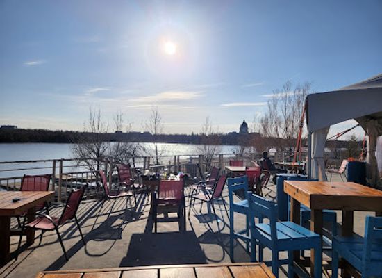 canada/prairies/bar/bar-willow-eatery
