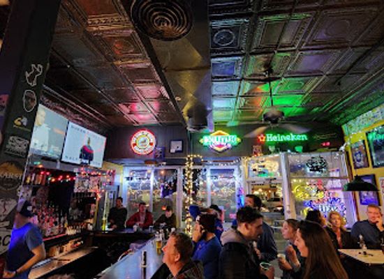 kansas/lawrence/bar/louise-s-downtown