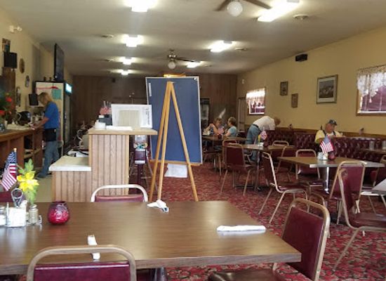 nebraska/niobrara-river-valley/bar/coachlight-cafe