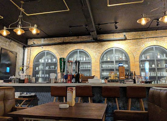 indonesia/sumatra/bar/kakatua-lounge