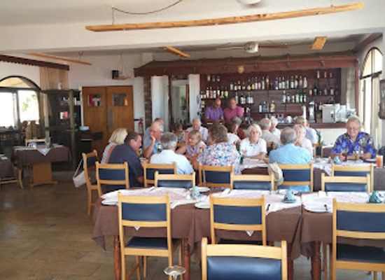 cyprus/pissouri/bar/two-friends-tavern