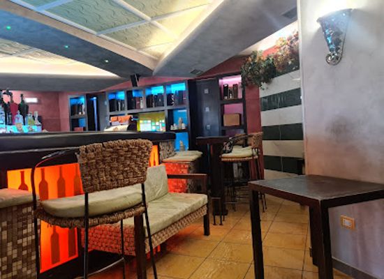 italy/basilicata/bar/singapore-sling-wine-bar