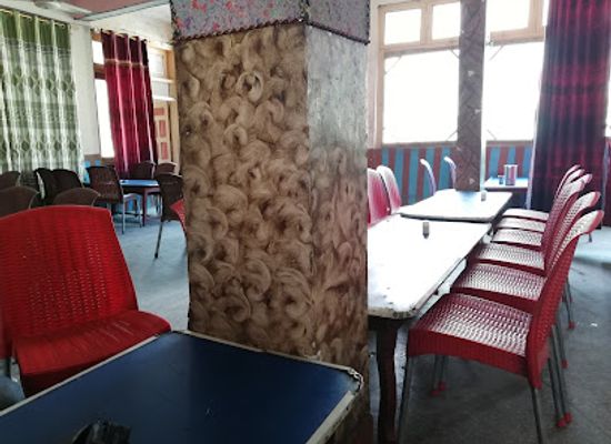 pakistan/karakoram-highway/bar/gb-hotel-and-nawaz-food-mela