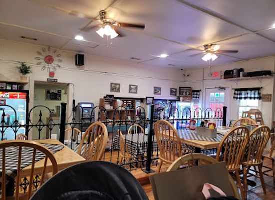 west-virginia/harpers-ferry-national-historical-park/bar/isabella-s-pizza-subs