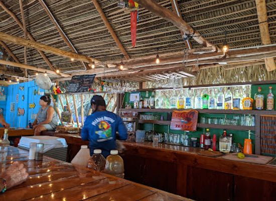 belize/placencia/bar/pickled-parrot