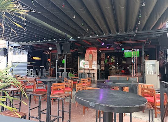 mexico/cancun/bar/monkey-business-cancun