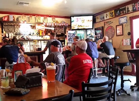 oregon/klamath-falls/bar/gino-s-cafe-sports-bar