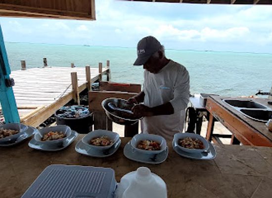 the-bahamas/ragged-island/bar/seaside-village-restaurant-and-bar