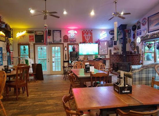tennessee/great-smoky-mountains/bar/the-fox-parrot-tavern