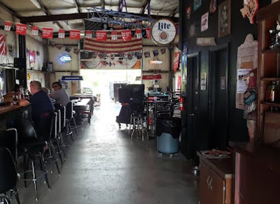 texas/brazos-valley/bar/iron-horse-saloon