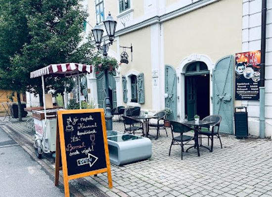 hungary/bodrogkoz/bar/labor-deli-bar