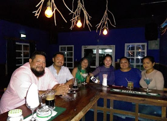 belize/orange-walk-town/bar/loz