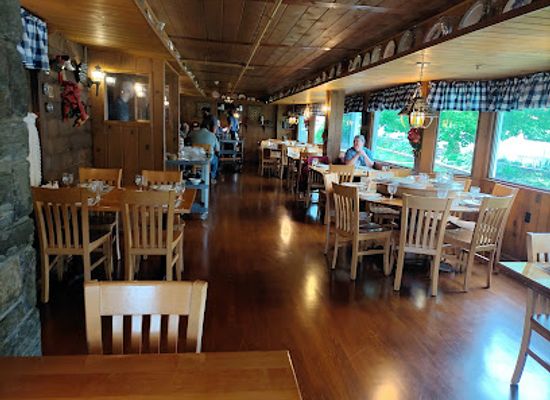 kentucky/daniel-boone-national-forest/bar/dan-l-boone-inn