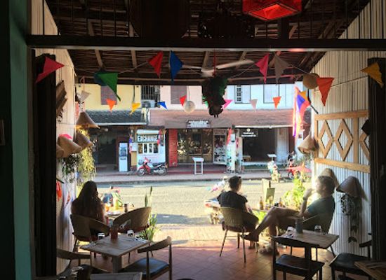 laos/luang-prabang-range/bar/rainforest-bistro-bar