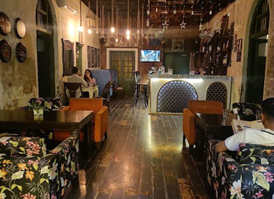 india/northern-plains/bar/the-east-india-company-the-restro-lounge