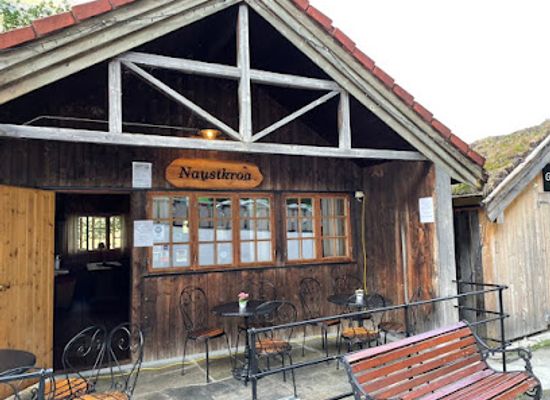 norway/geirangerfjord/bar/naustkroa-restaurant