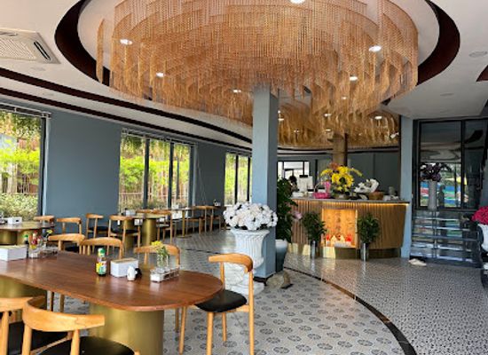 cambodia/kampong-speu/bar/relax-cafe-kompong-speu