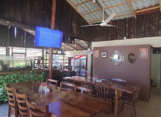 costa-rica/tilaran-range/bar/chafis-restaurante