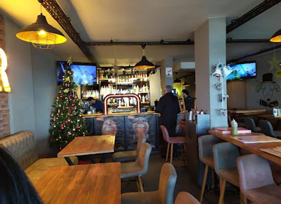turkiye/kusadasi/bar/pub-time