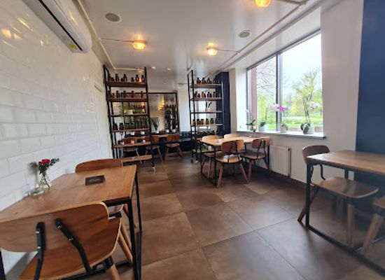 lithuania/utena/bar/food-lab