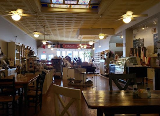 virginia/mount-rogers-national-recreation-area/bar/sisters-cafe-gifts