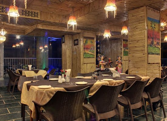 india/rishikesh/laxman-jhula/bar/the-sitting-elephant-a-rooftop-restaurant-overlooking-river-ganga