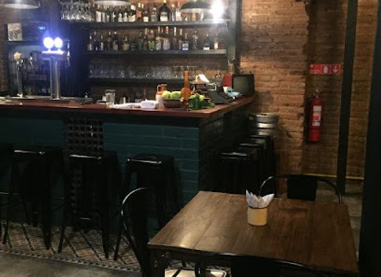 chile/valparaiso/bar/bar-industrial