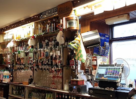 ireland/slieve-league-cliffs/bar/evelyn-s-central-bar