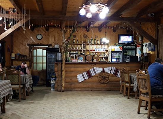 ukraine/yaremche/bar/above-the-prut