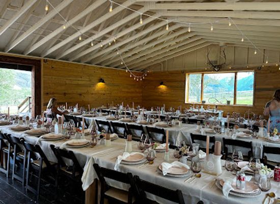 wyoming/absaroka-range/bar/double-diamond-x-ranch