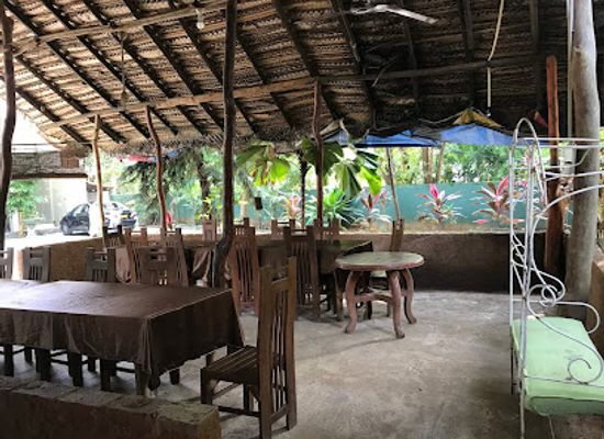 sri-lanka/polonnaruwa-district/bar/ariya-rest-house