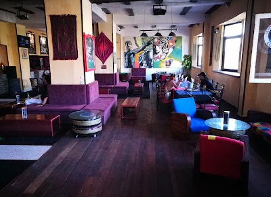 madagascar/vakinankaratra/bar/le-point-d-exclamation-lounge-bar