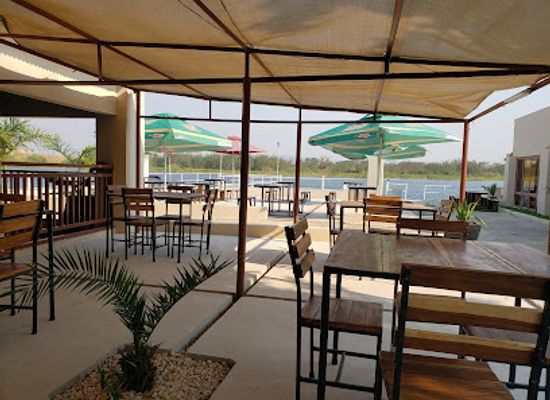 zambia/kafue-national-park/bar/muyanganas-waterfront