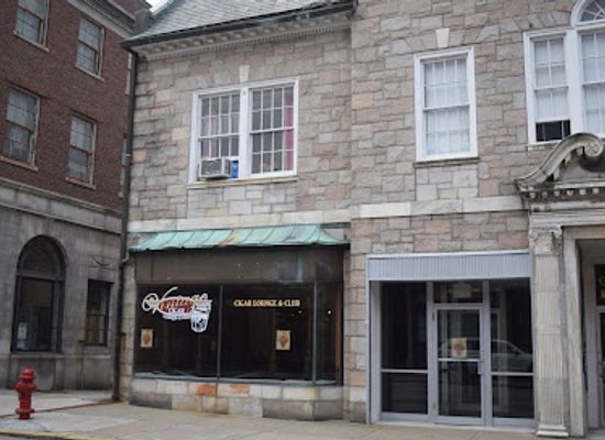 rhode-island/napatree-point-conservation-area/bar/vintage-cigar-lounge-club