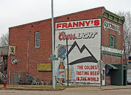 illinois/corn-belt/bar/franny-s