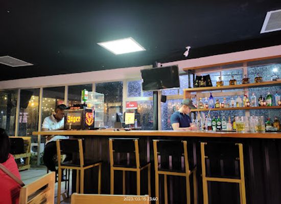 nicaragua/managua/bar/the-tropic