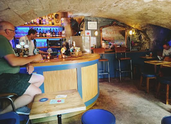 united-kingdom/warwickshire/bar/the-eagle