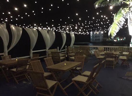 colombia/san-andres-island/bar/the-lighthouse-lounge-bar
