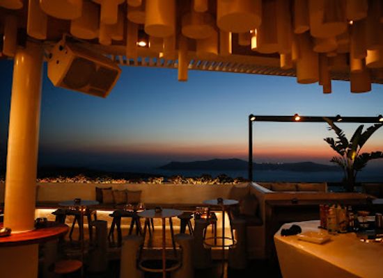 greece/santorini/bar/tango-champagne-cocktail-bar