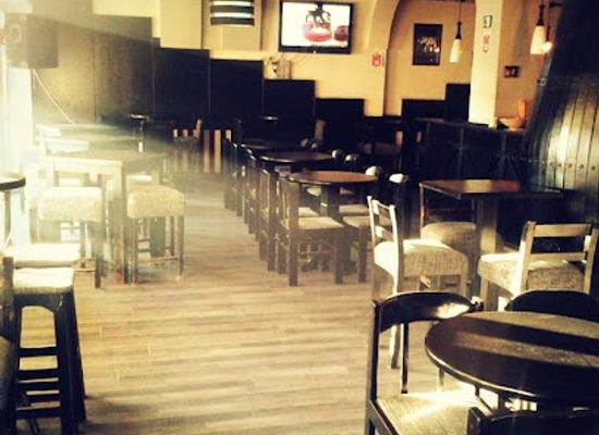 kosovo/kamenica/bar/the-wall-bar