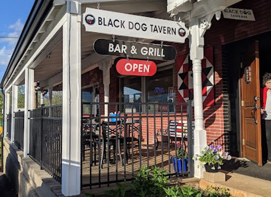 north-carolina/nantahala-national-forest/bar/black-dog-tavern