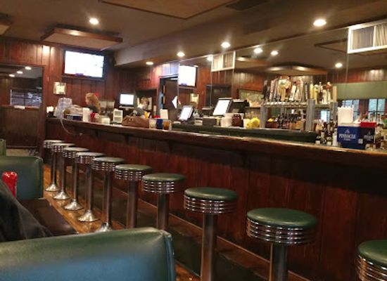 indiana/southern-indiana/bar/knob-hill-tavern