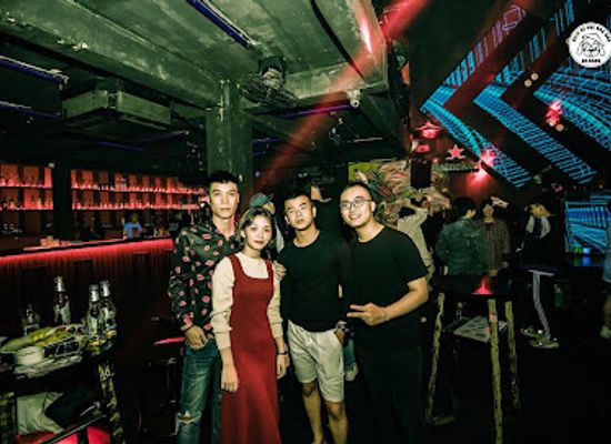 vietnam/da-nang/hai-chau-district/bar/hair-of-the-dog-bar-danang