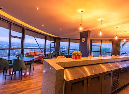 kenya/central-highlands/bar/fifteen-rooftop